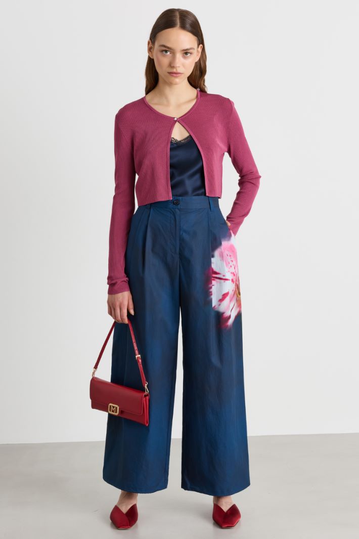 Cardigan cropped con bottone gioiello - ROSA - Intrend