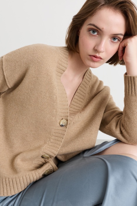 Cardigan con manica a spalla scesa
