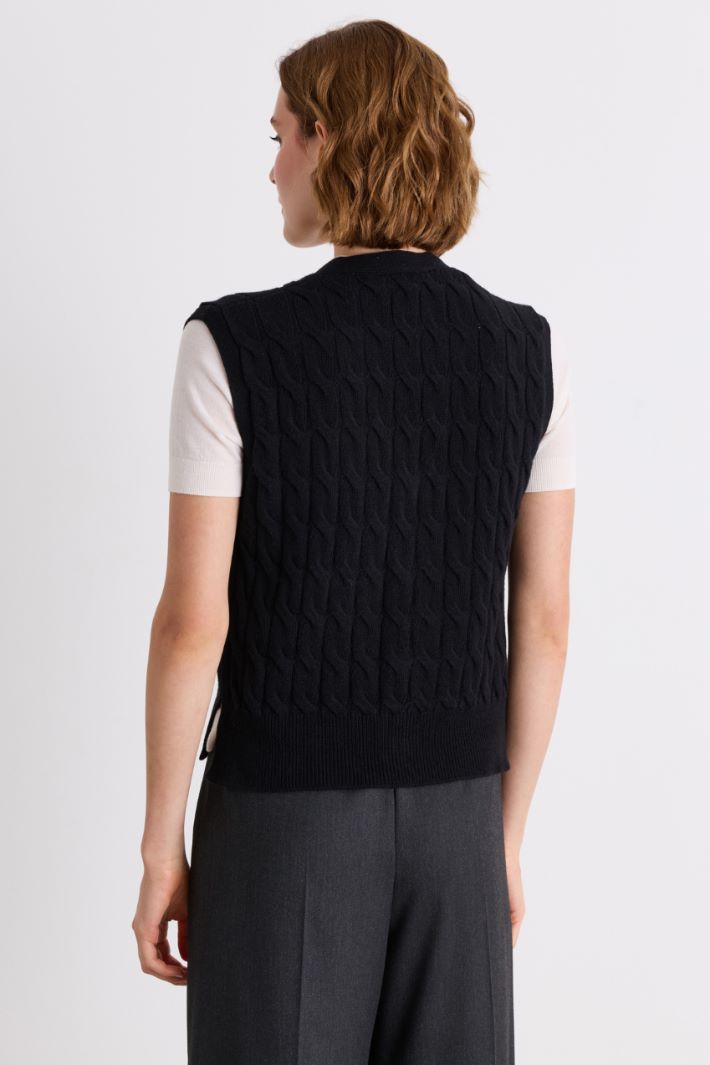 Wool and Cashmere Knitted Vest - BLACK - Intrend - 4