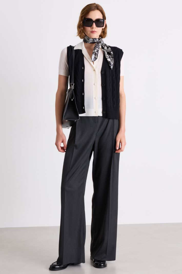 Wool and Cashmere Knitted Vest - BLACK - Intrend