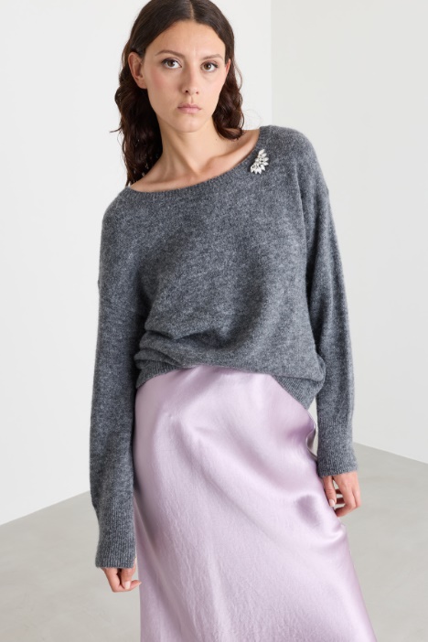 Maglia con scollo spille gioiello - Intrend