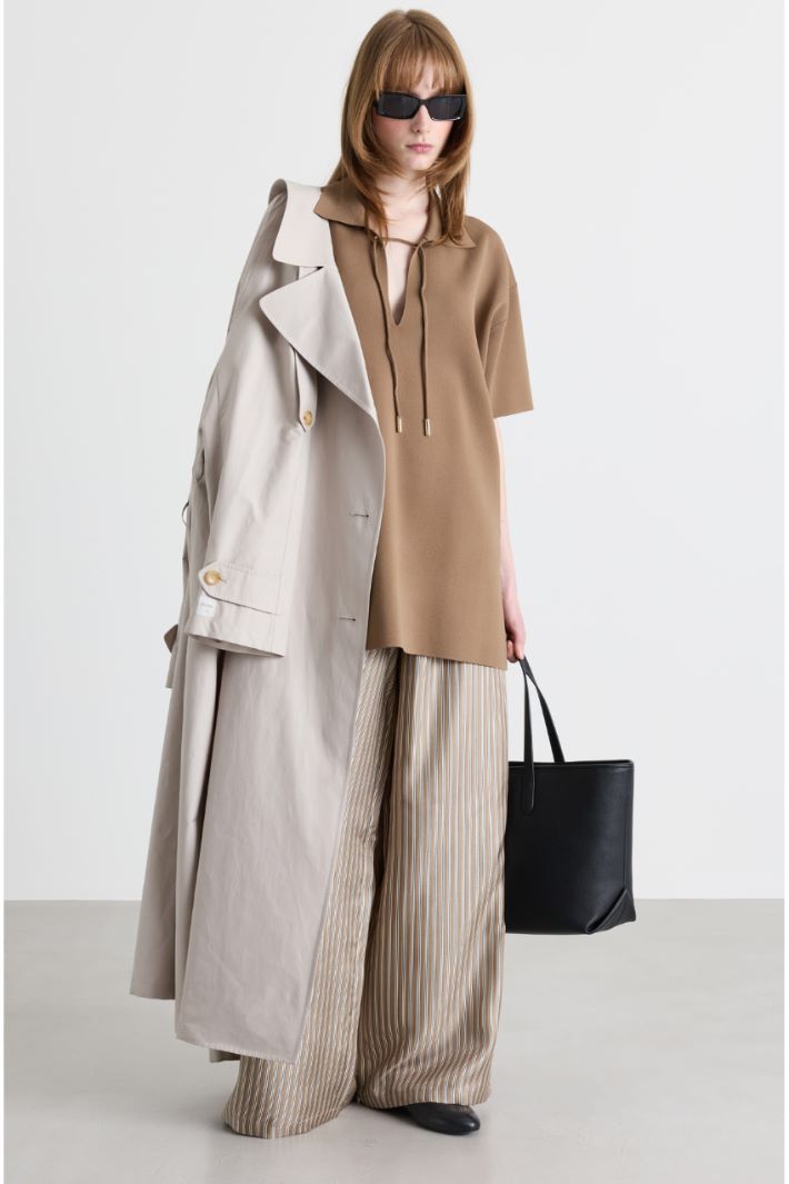 Drawstring V-neck top - CAMEL - Intrend