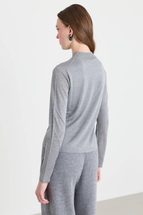 Maglia a collo alto in pura seta