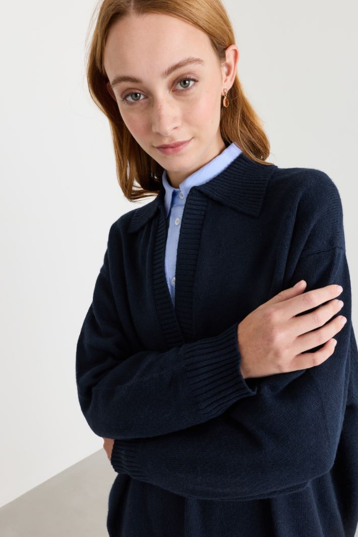 Maglia con scollo a V - BLU - Intrend - 3