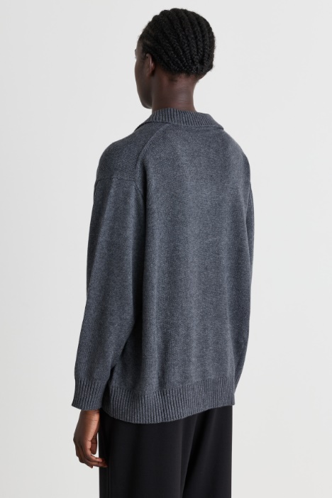 Maglia con scollo a V