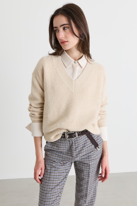 Maglia con ampio scollo a V - Intrend