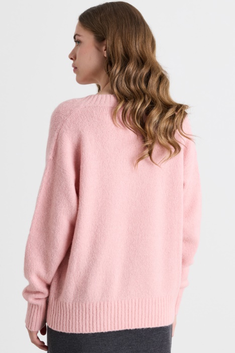 Maglia con ampio scollo a V