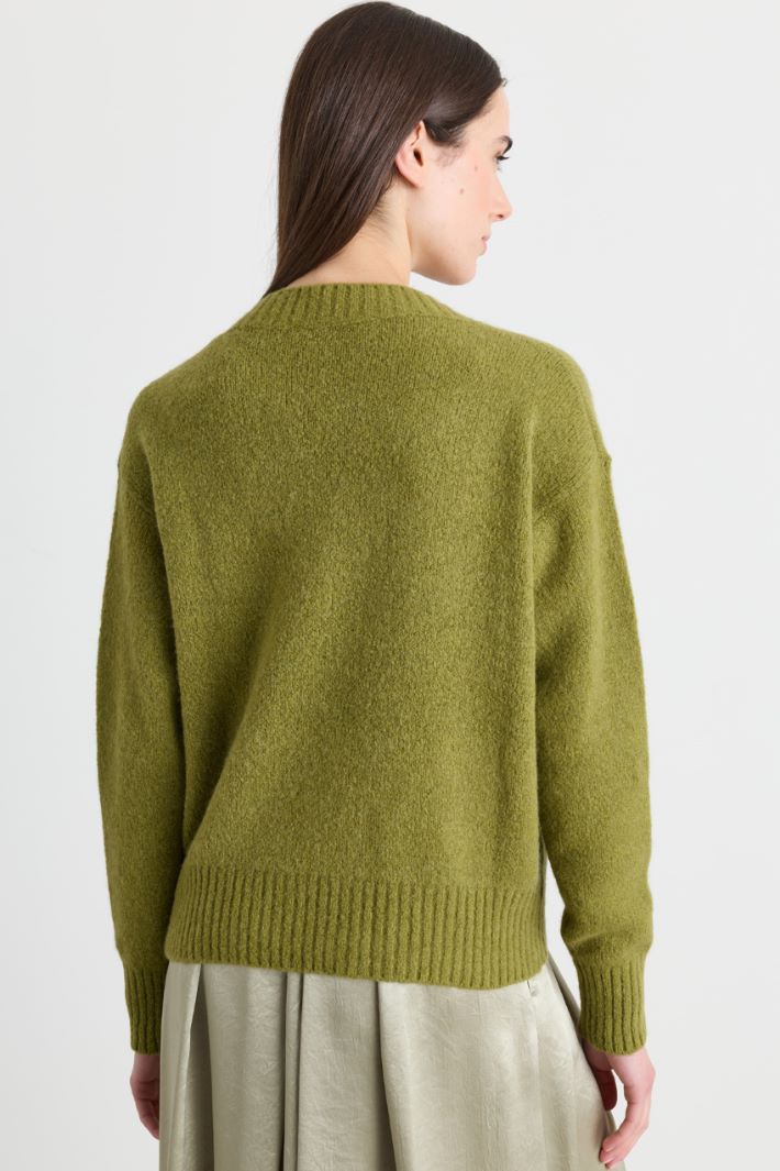 Maglia con ampio scollo a V - VERDE - Intrend - 4