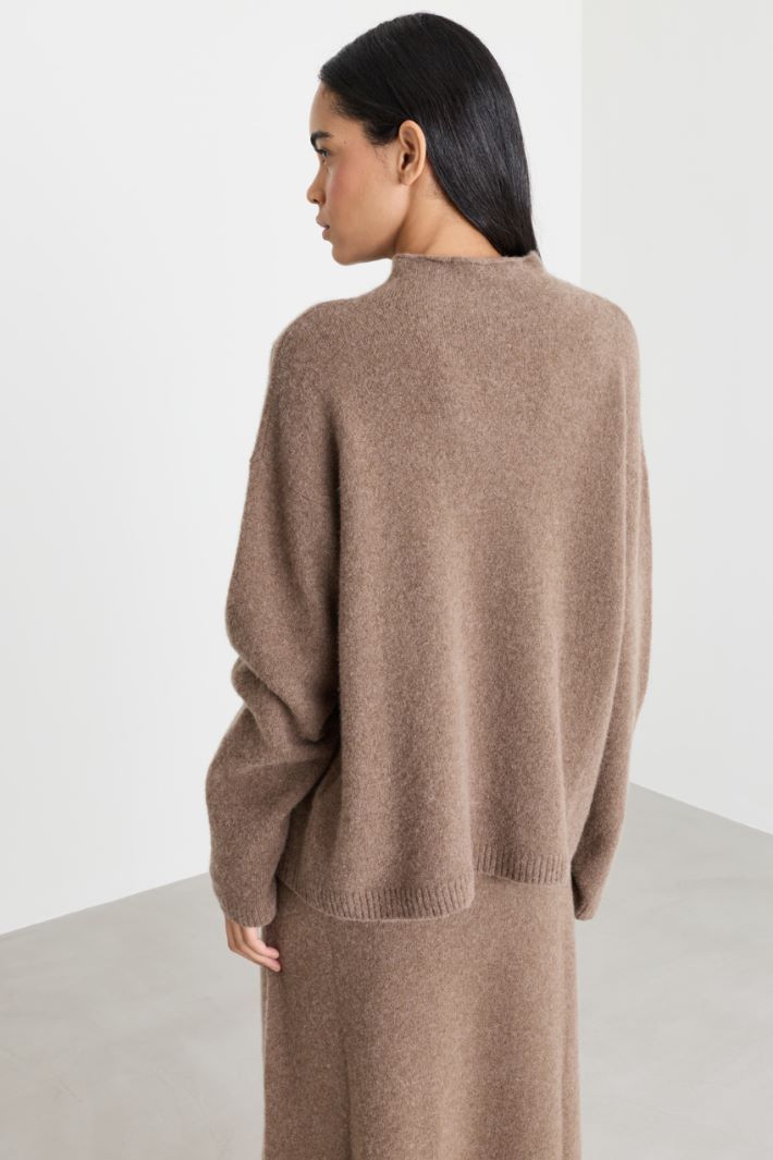 Boxy crater-neck jumper - CAMEL - Intrend - 4