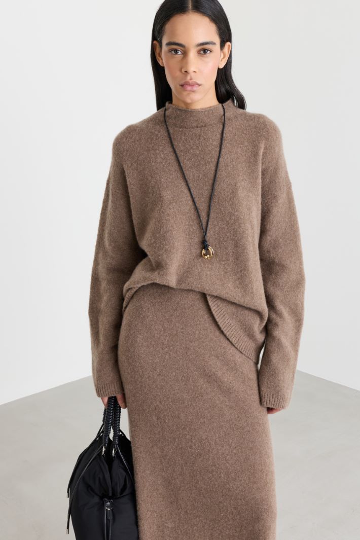 Boxy crater-neck jumper - CAMEL - Intrend - 2