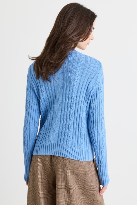 Maglia a trecce e coste