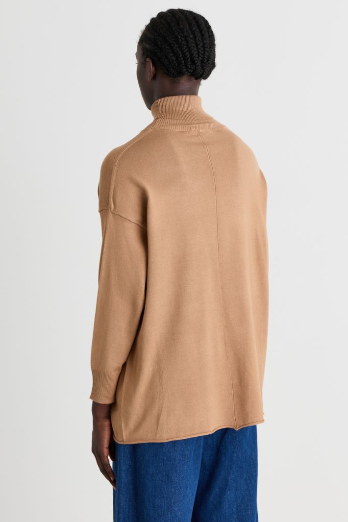Maglia dolcevita oversize - CAMMELLO - Intrend - 4