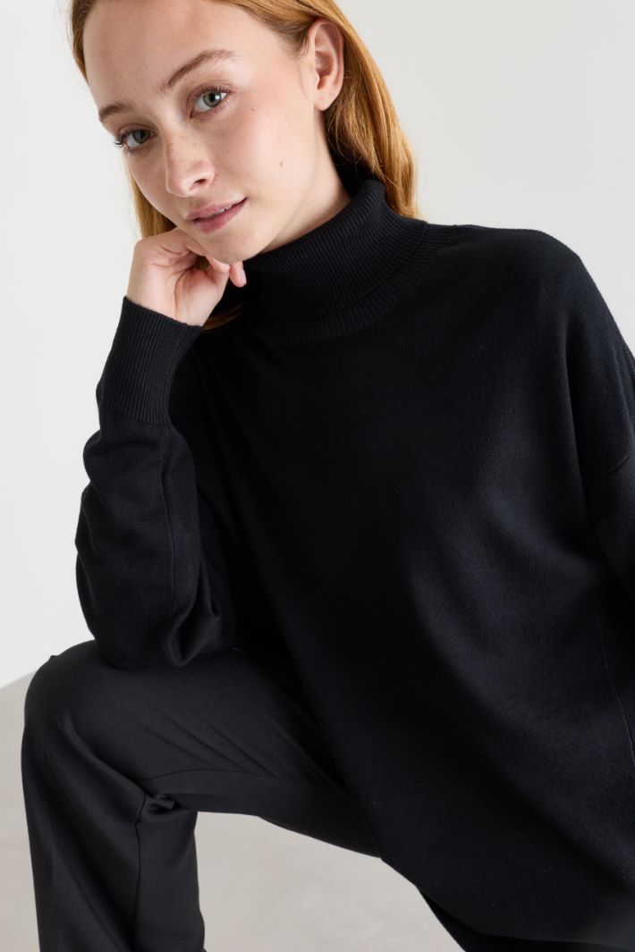 Maglia dolcevita oversize - NERO - Intrend - 3
