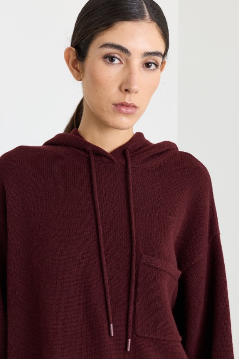 Felpa in maglia con cappuccio