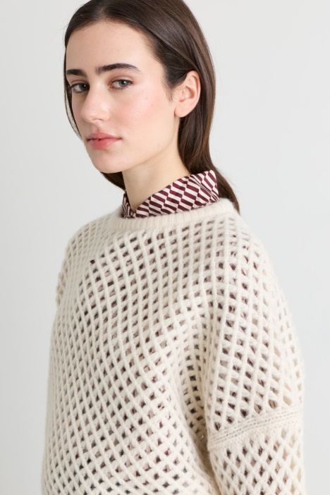 Maglia boxy in cashmere e seta traforata a rete