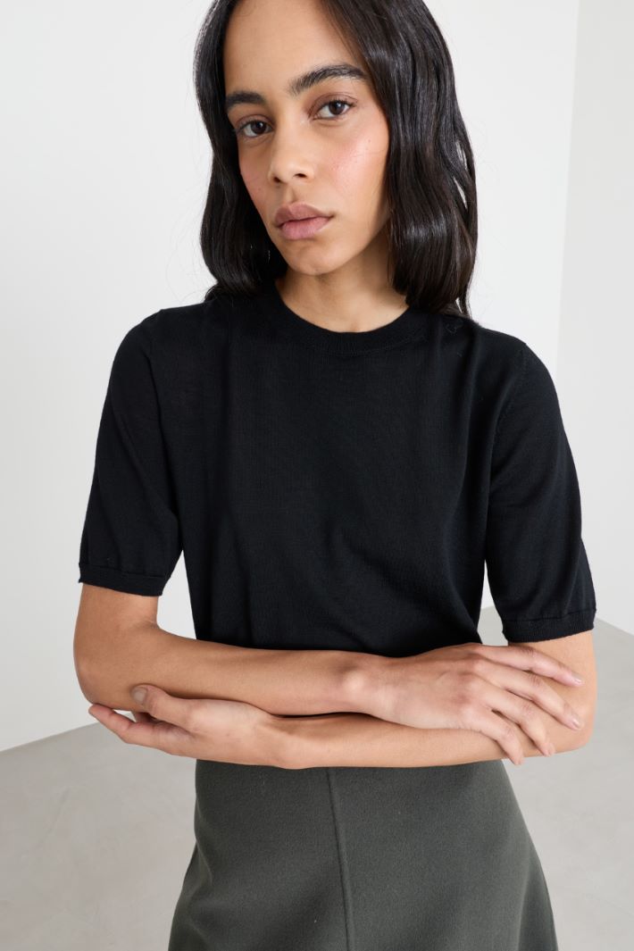 Short-sleeved jumper - BLACK - Intrend - 3