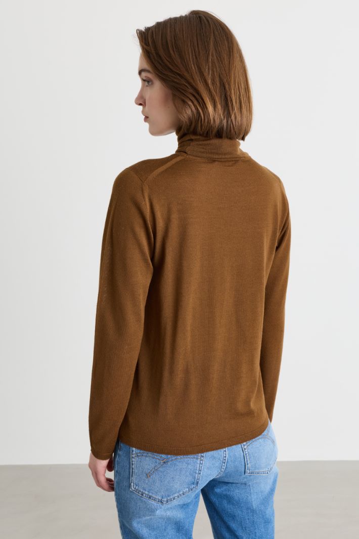 Dolcevita dalla linea morbida - MARRONE - Intrend - 4