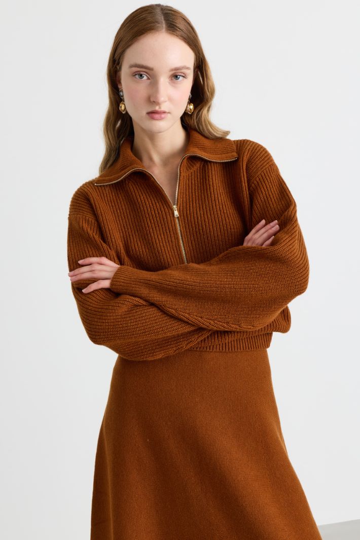 Zip-front boxy jumper - BROWN - Intrend - 2