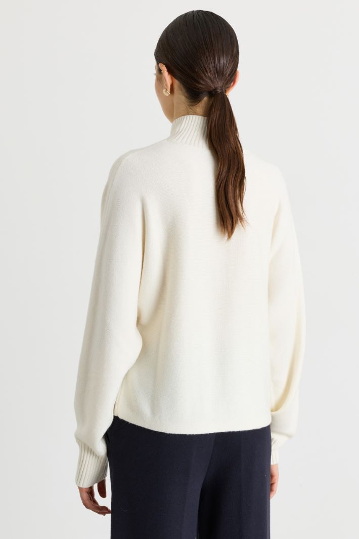 Maglia rasata con collo alto - BIANCO - Intrend - 4