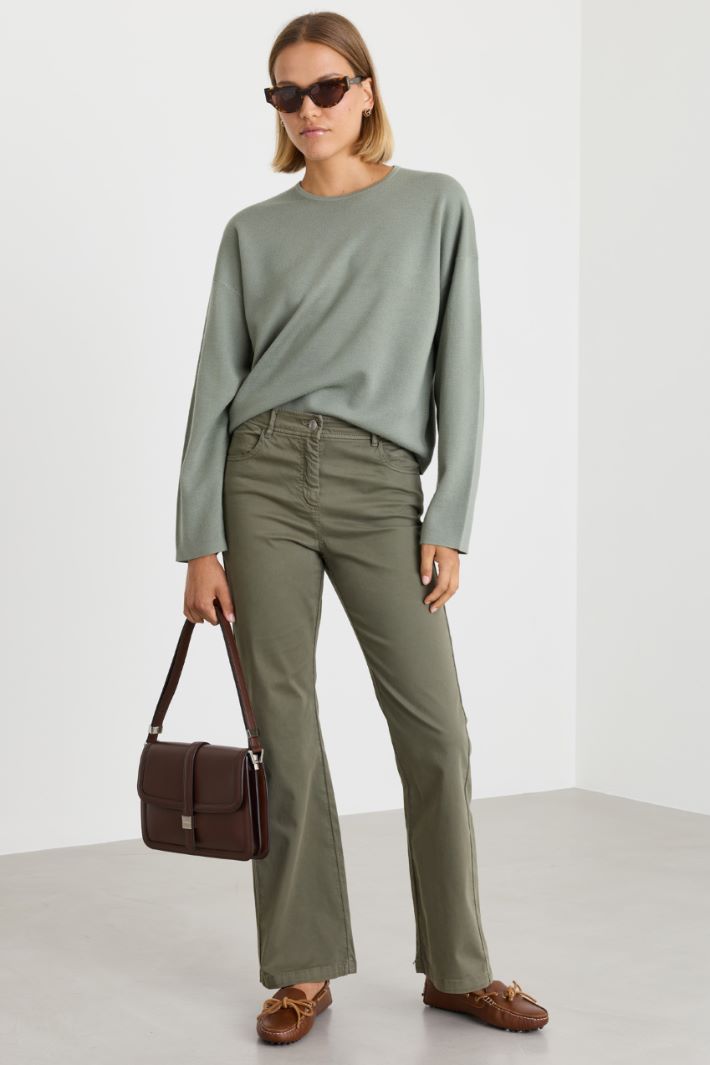 Maglia a spalla scesa - VERDE - Intrend