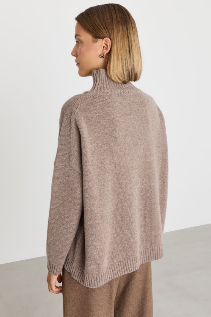 Oversize-Pullover mit Trichterkragen - BRAUN - Intrend - 4