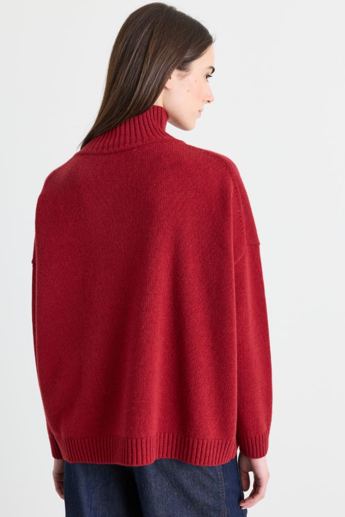 Oversized funnel-neck jumper - BORDEAUX - Intrend - 4