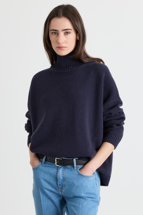 Oversized funnel-neck jumper - Intrend
