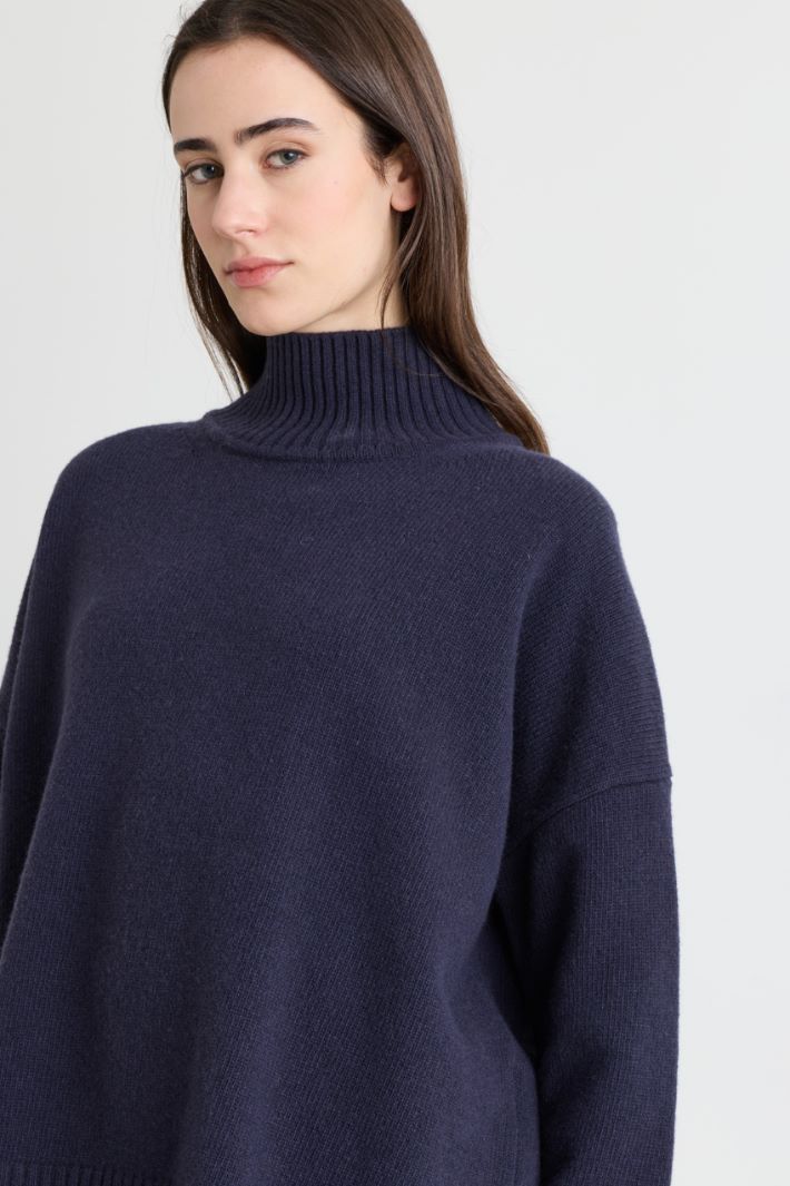 Oversized funnel-neck jumper - BLUE - Intrend - 3
