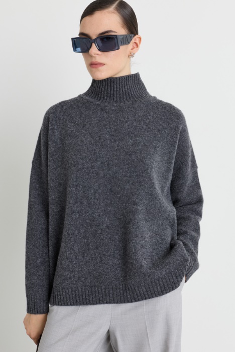 Oversized funnel-neck jumper - Intrend