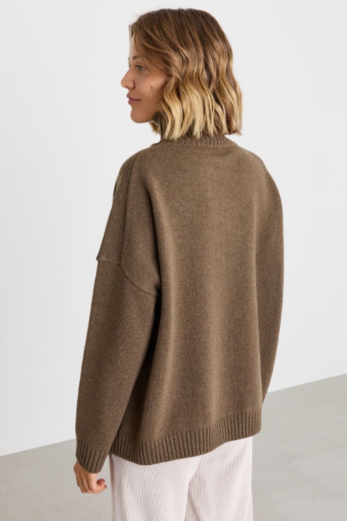 Oversize-Pullover mit Trichterkragen - KHAKI - Intrend - 4