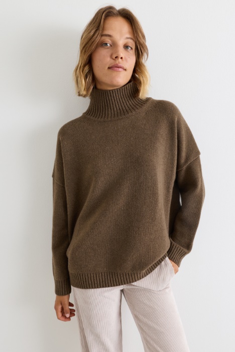 Oversized funnel-neck jumper - Intrend