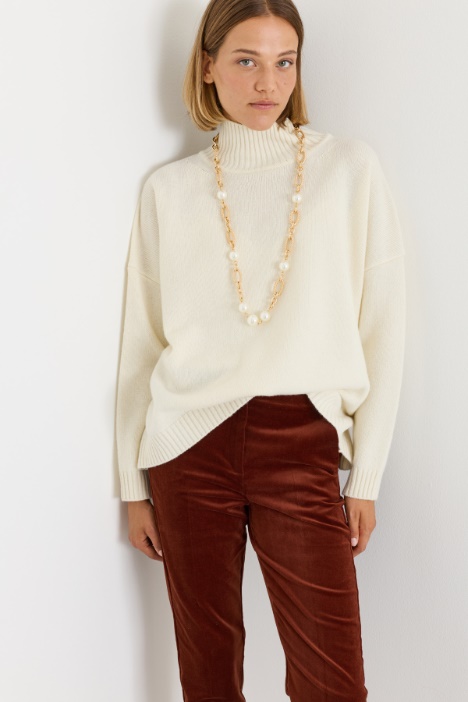 Oversized funnel-neck jumper - Intrend