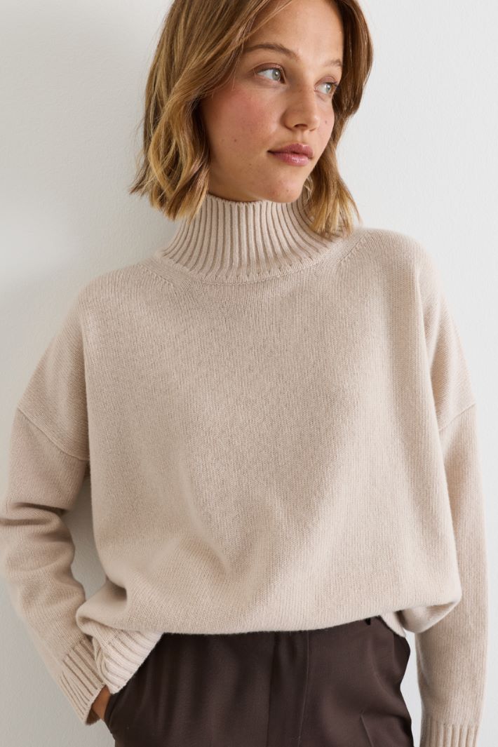 Oversize-Pullover mit Trichterkragen - BEIGE - Intrend - 3