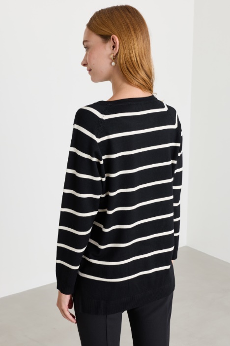 Maglia con spacchi