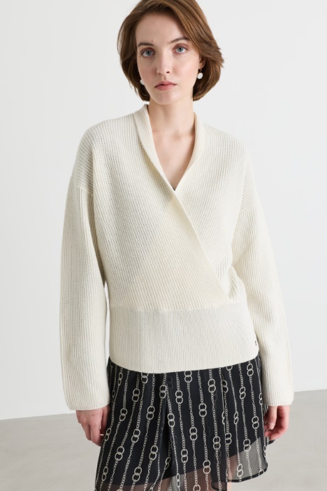 Crossover-Neck Jumper - Intrend