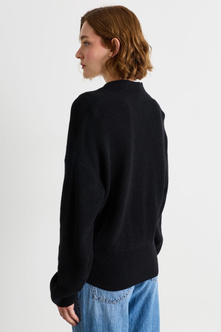 Maglia con scollo incrociato - NERO - Intrend - 4