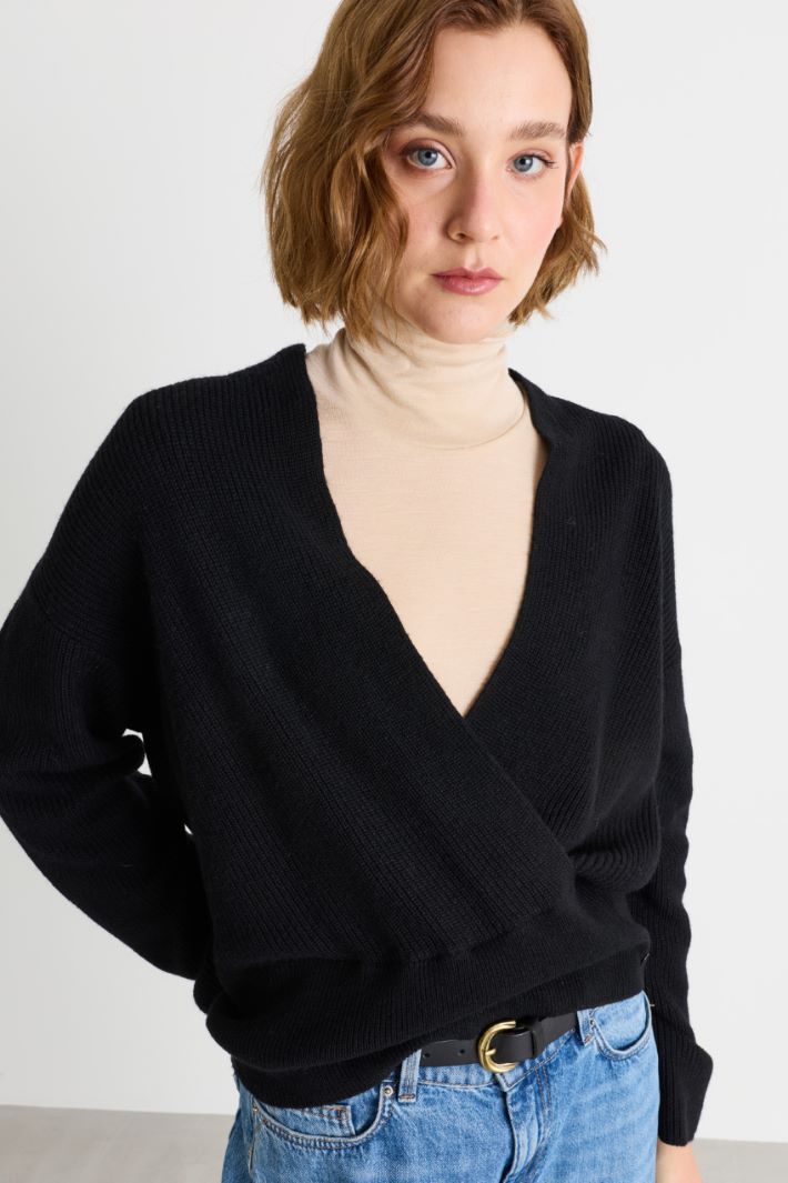 Maglia con scollo incrociato - NERO - Intrend - 3