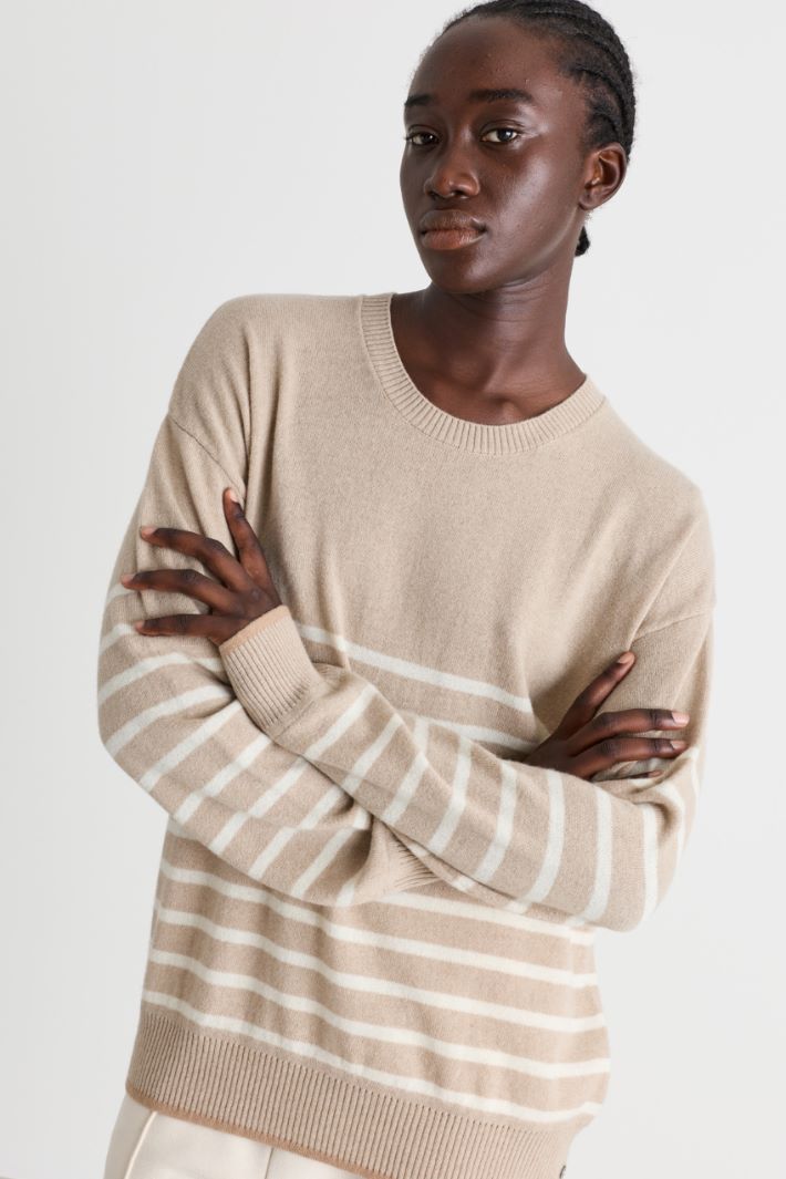 Maglia con dettagli a contrasto - BEIGE BIANCO - Intrend - 3