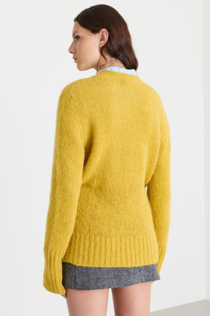 Extra-long sleeve jumper - YELLOW - Intrend - 4