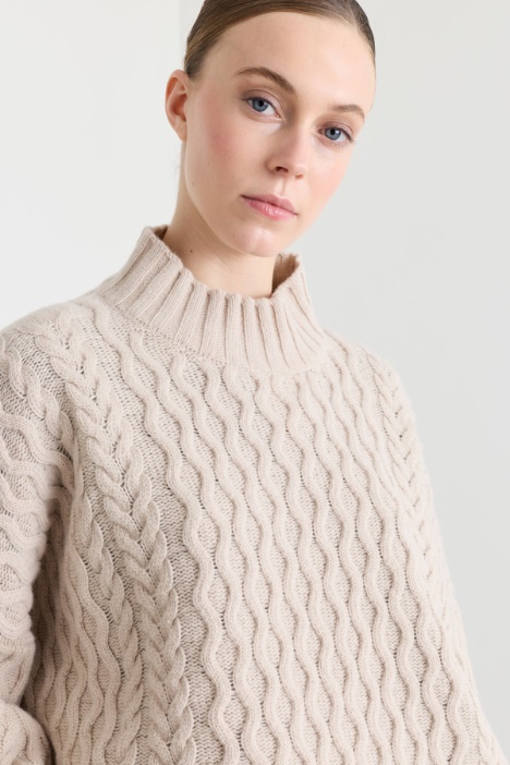 Maglia boxy in lana a trecce