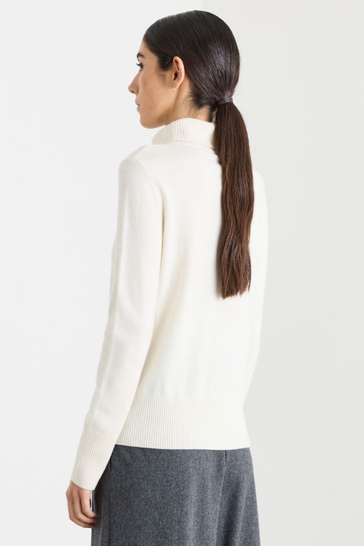 Lightweight roll-neck jumper - WHITE - Intrend - 4