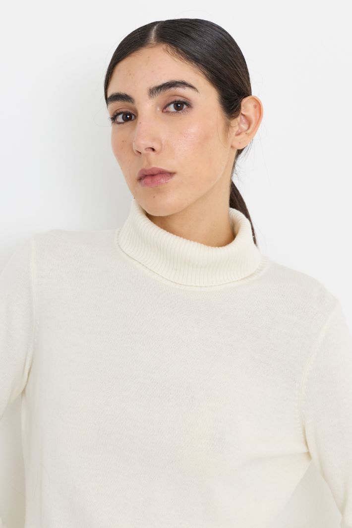 Lightweight roll-neck jumper - WHITE - Intrend - 3