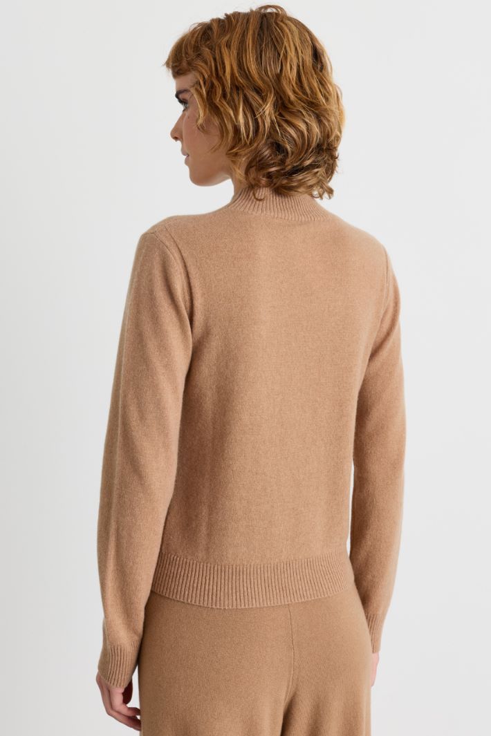 Maglia dolcevita aderente - CAMMELLO - Intrend - 4