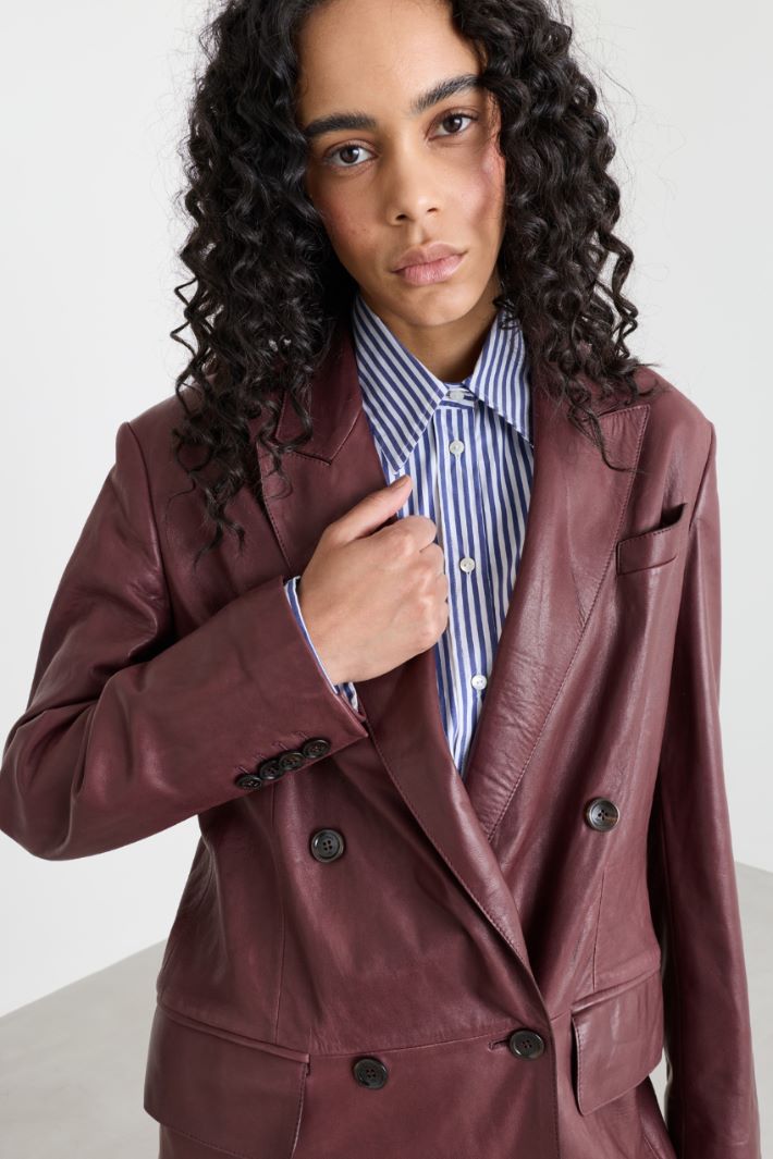 Double-breasted peaked lapel blazer - BORDEAUX - Intrend - 3