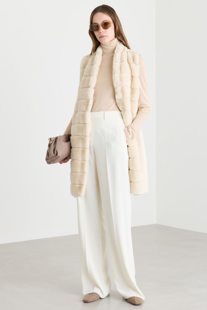 Gilet with a soft quilted insert - WHITE - Intrend