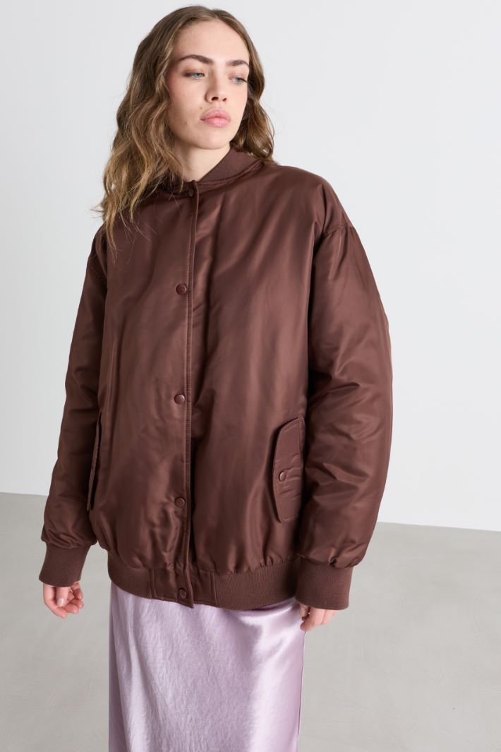 Cropped padded bomber jacket - BROWN - Intrend - 2