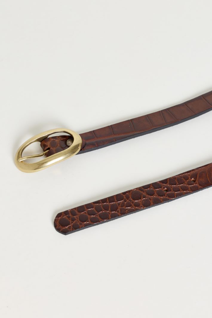 Croc-embossed belt - BROWN - Intrend - 2