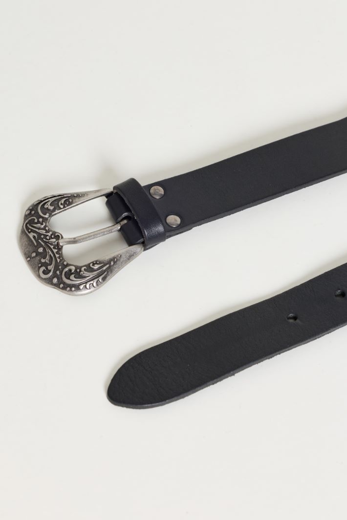 Engraved buckle belt - BLACK - Intrend - 2