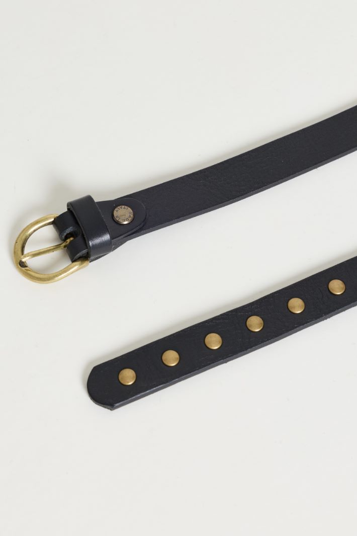 Slim belt with round studs - BLACK - Intrend - 2