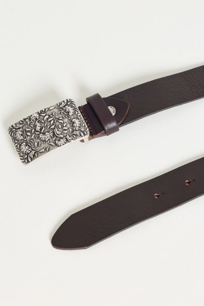 Cintura in pelle con fibbia incisa - MARRONE - Intrend - 2